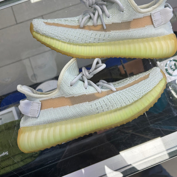 Yeezy 350 V2 Hyperspace