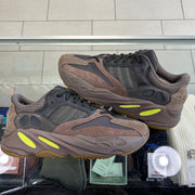 Yeezy 700 Mauve