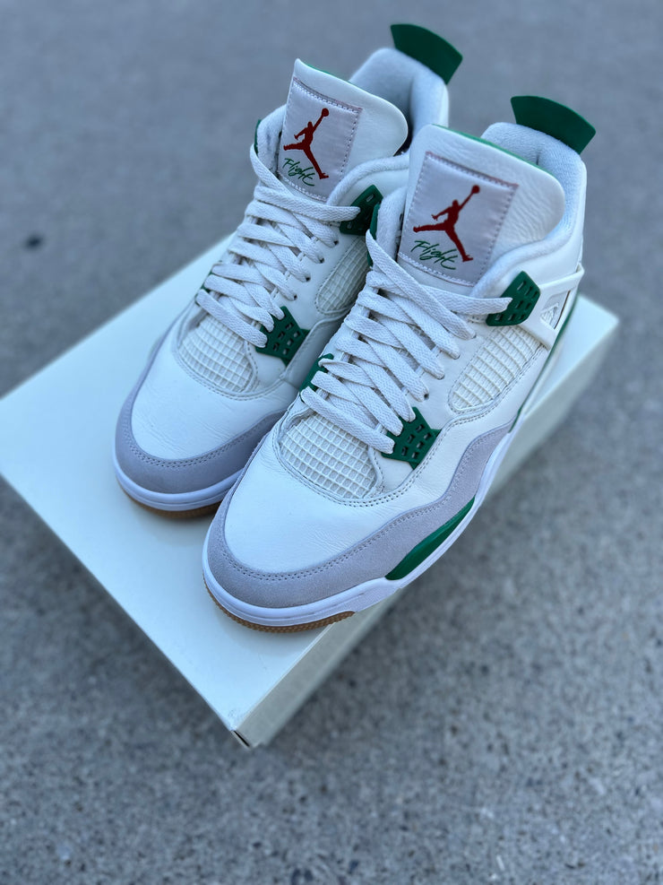 Jordan 4 SB Pine Green