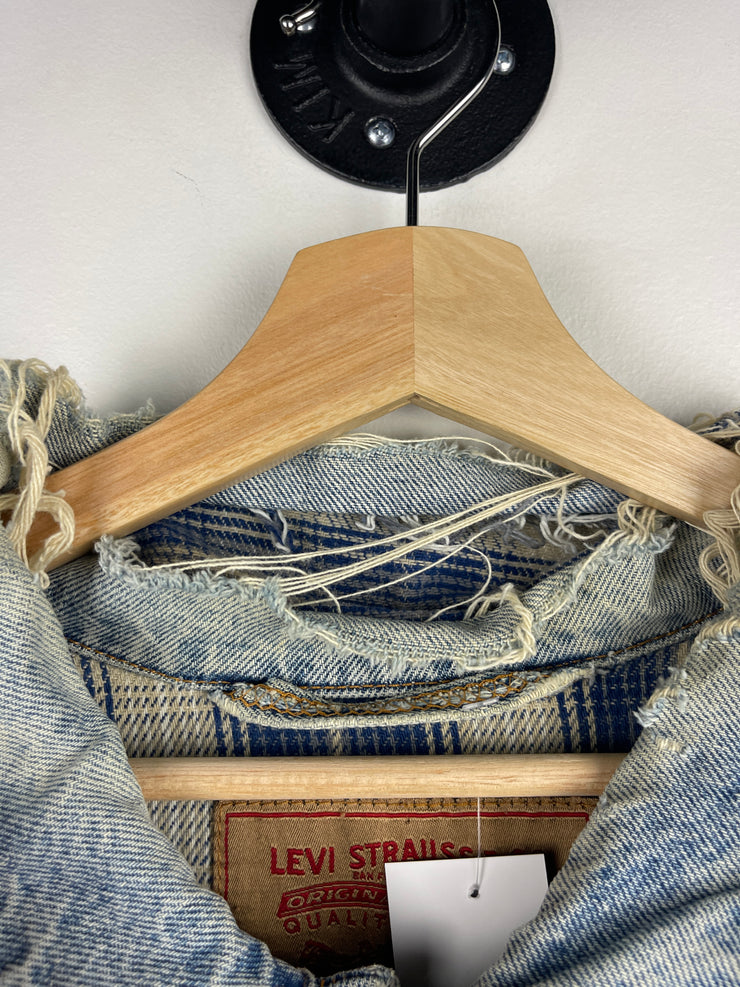 Vintage 90s Levis Blanket Lined Distressed Blue Denim Jacket