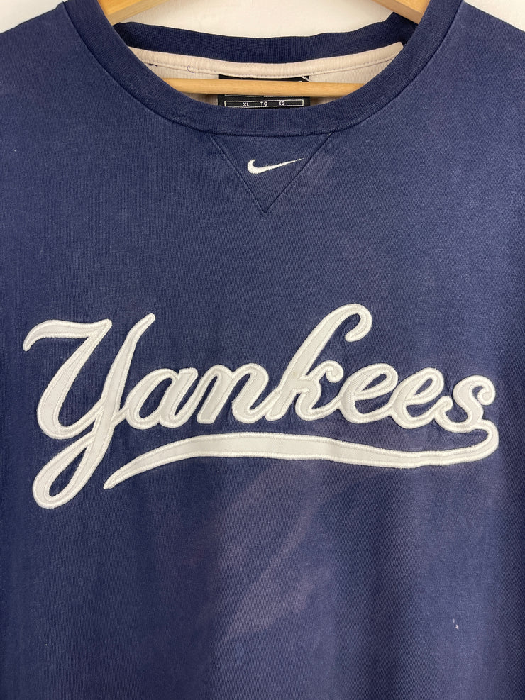 Vintage MLB Nike New York Yankees Middle Swoosh Embroidered Navy Tee