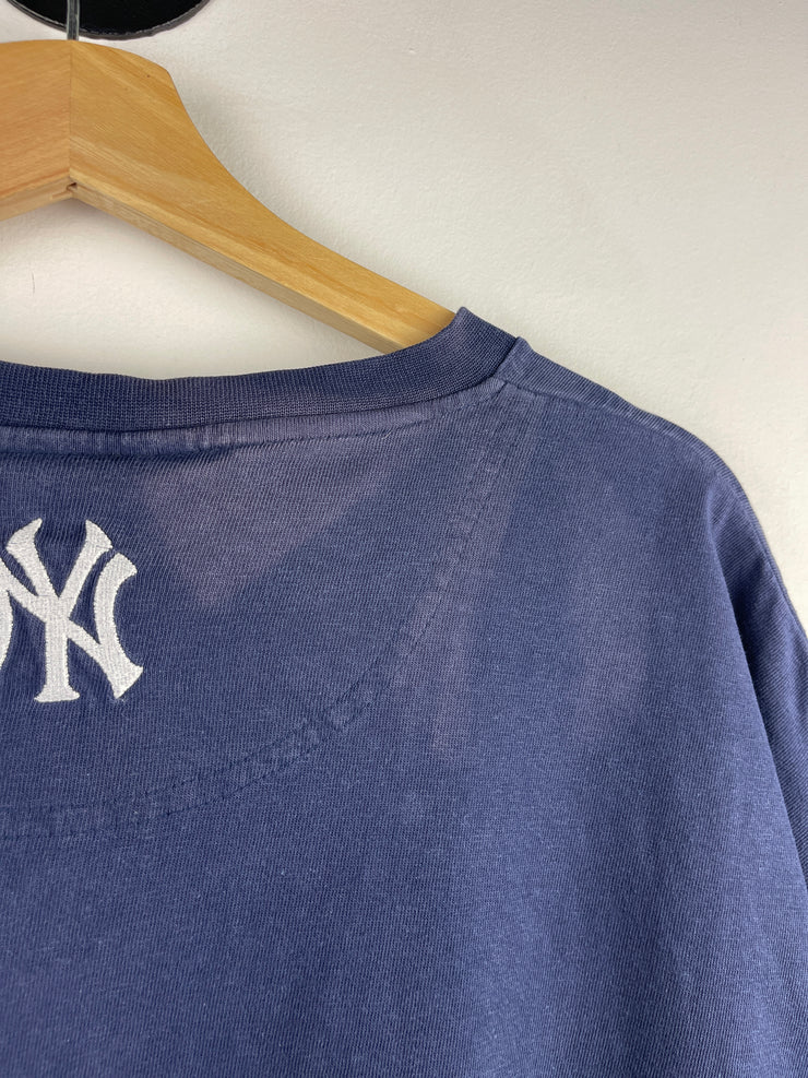 Vintage MLB Nike New York Yankees Middle Swoosh Embroidered Navy Tee