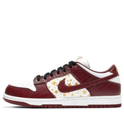 Nike x Supreme SB Dunk Low Stars Barkroot Brown