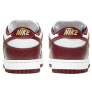 Nike x Supreme SB Dunk Low Stars Barkroot Brown